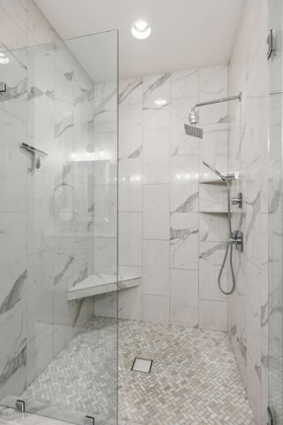 110 Classic Court, Versailles, KY 40383