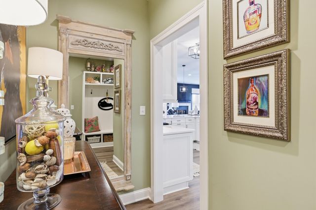 110 Classic Court, Versailles, KY 40383