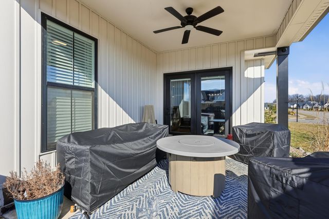 110 Classic Court, Versailles, KY 40383