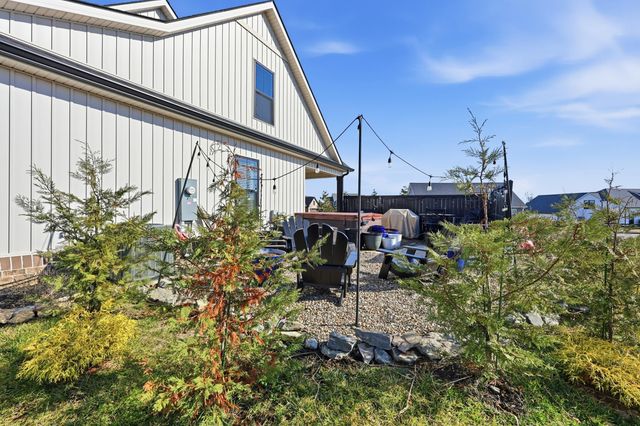 110 Classic Court, Versailles, KY 40383