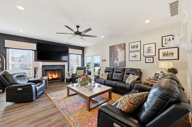 110 Classic Court, Versailles, KY 40383