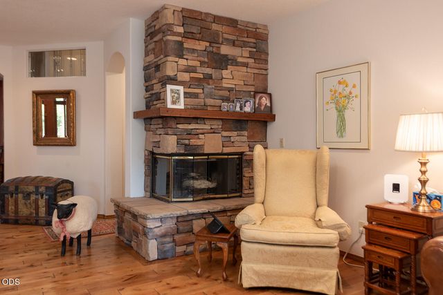 60894 Willow Creek Loop, Bend, OR 97702