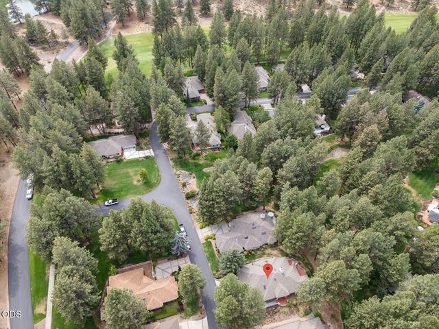 60894 Willow Creek Loop, Bend, OR 97702