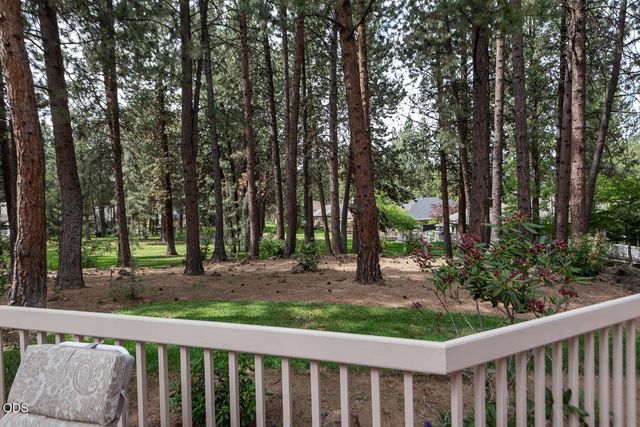60894 Willow Creek Loop, Bend, OR 97702