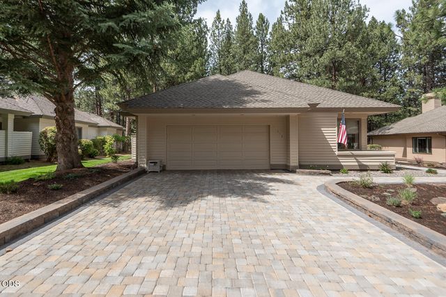 60894 Willow Creek Loop, Bend, OR 97702