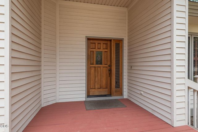 60894 Willow Creek Loop, Bend, OR 97702