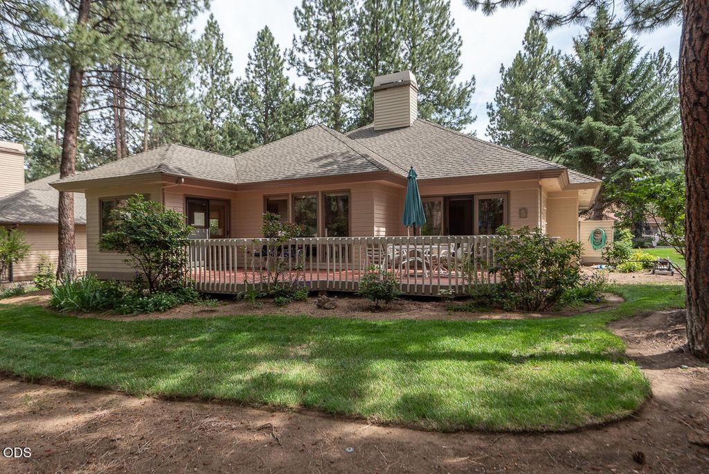 60894 Willow Creek Loop, Bend, OR 97702