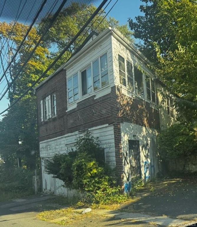 381 5th Avenue, New Rochelle, NY 10801 — exterior