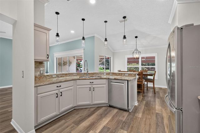 522 LOMA PASEO DRIVE, The Villages, FL 32159