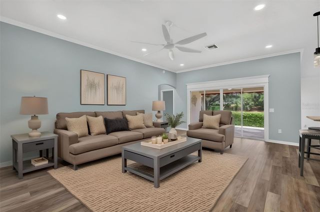 522 LOMA PASEO DRIVE, The Villages, FL 32159