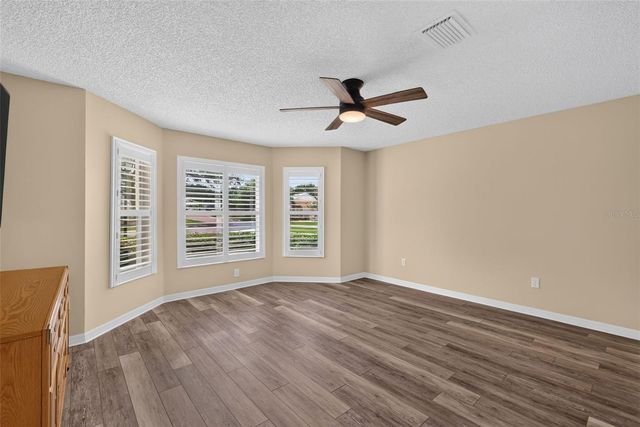 522 LOMA PASEO DRIVE, The Villages, FL 32159