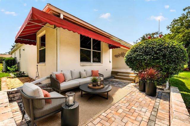 522 LOMA PASEO DRIVE, The Villages, FL 32159