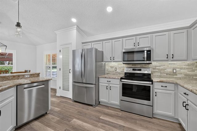 522 LOMA PASEO DRIVE, The Villages, FL 32159