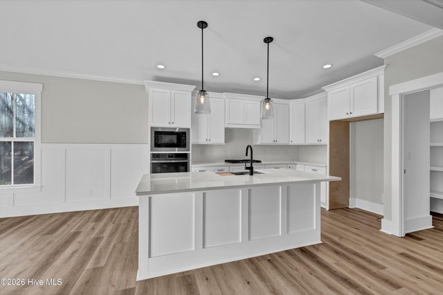 233 Hampton Court, Hampstead, NC 28443