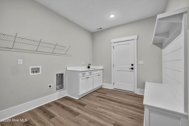 233 Hampton Court, Hampstead, NC 28443