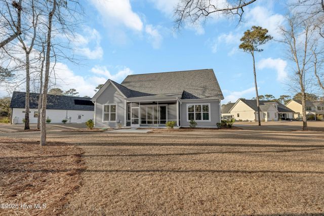 233 Hampton Court, Hampstead, NC 28443