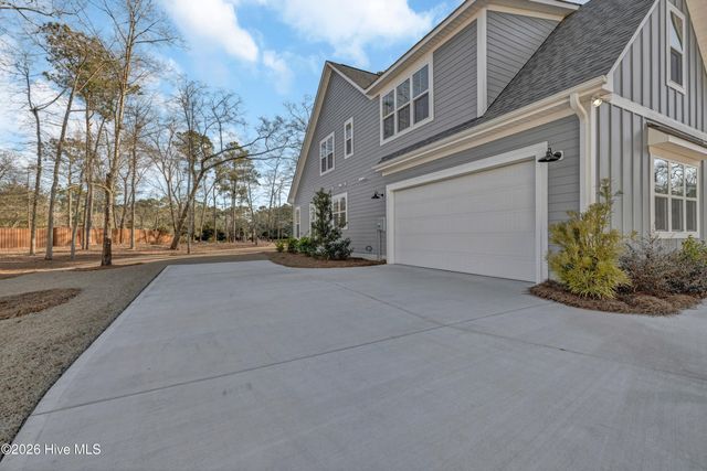 233 Hampton Court, Hampstead, NC 28443