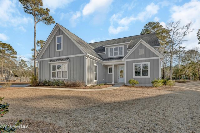 233 Hampton Court, Hampstead, NC 28443