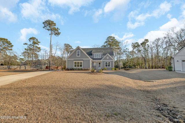 233 Hampton Court, Hampstead, NC 28443