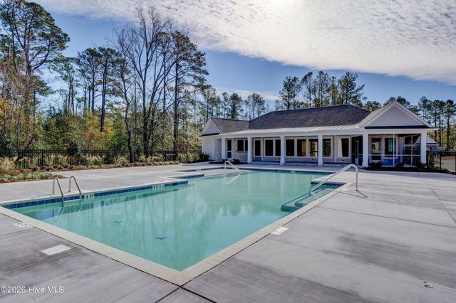 233 Hampton Court, Hampstead, NC 28443