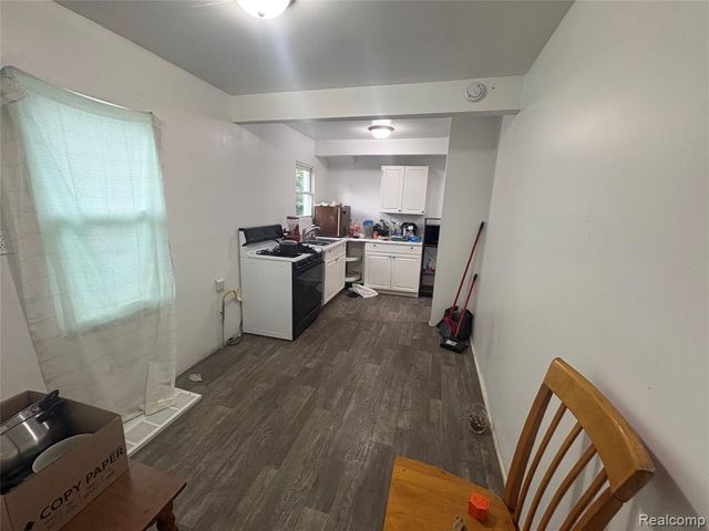 11691 Saint Marys Street, Detroit, MI 48227
