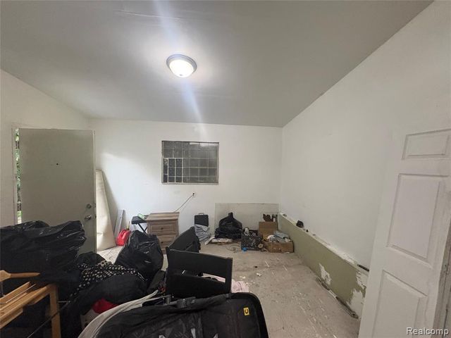 11691 Saint Marys Street, Detroit, MI 48227