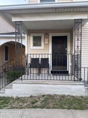 7 Windsor Court, Lakewood, NJ 08701