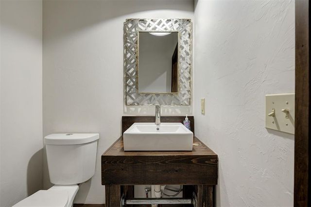 613 Stonemill Boulevard, Yukon, OK 73099