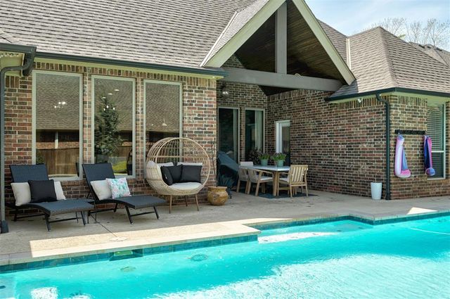 613 Stonemill Boulevard, Yukon, OK 73099