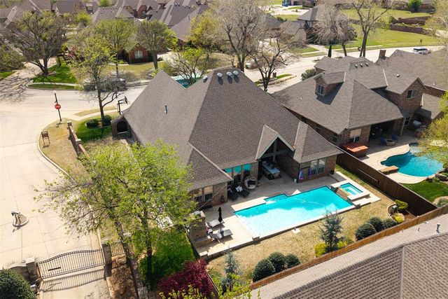 613 Stonemill Boulevard, Yukon, OK 73099