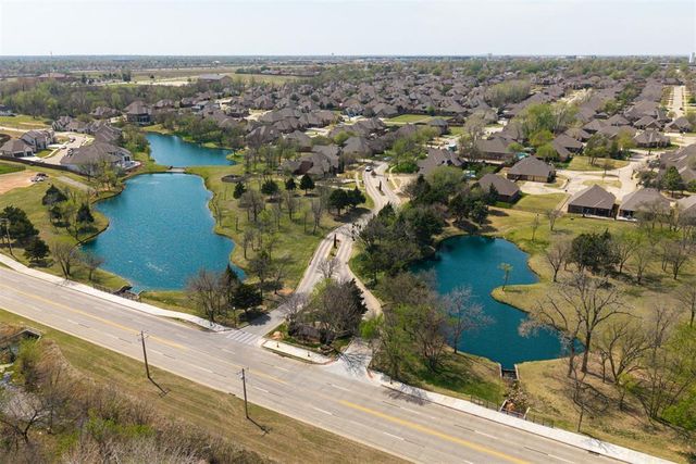 613 Stonemill Boulevard, Yukon, OK 73099