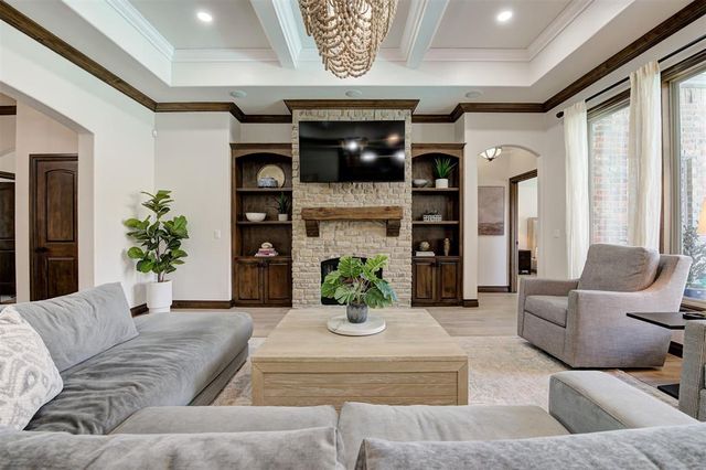 613 Stonemill Boulevard, Yukon, OK 73099