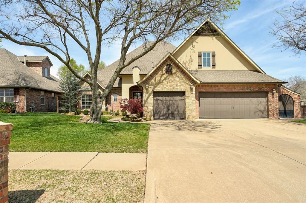 613 Stonemill Boulevard, Yukon, OK 73099
