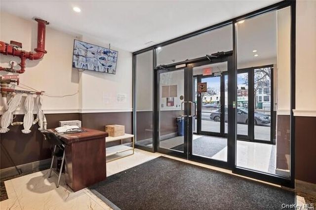 7026 Queens Boulevard 7C, Woodside, NY 11377
