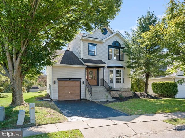 4 CHEROKEE TRL, Burlington, NJ 08016