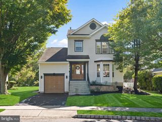4 CHEROKEE TRL, Burlington, NJ 08016