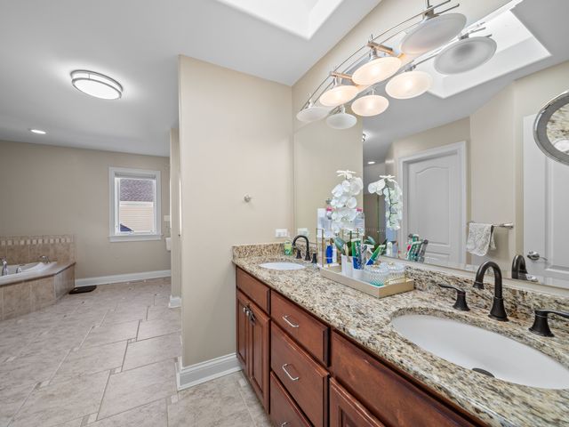 13203 Skyline Drive, Plainfield, IL 60585