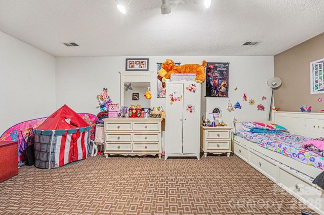 758 Mountainwater Drive, Charlotte, NC 28262