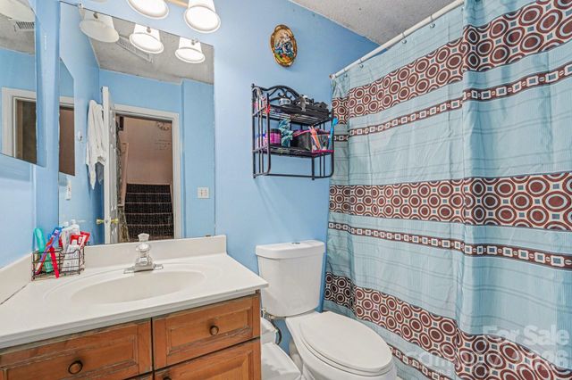758 Mountainwater Drive, Charlotte, NC 28262