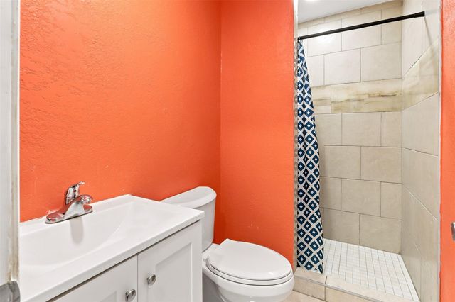 10810 Evangeline Drive, Houston, TX 77013