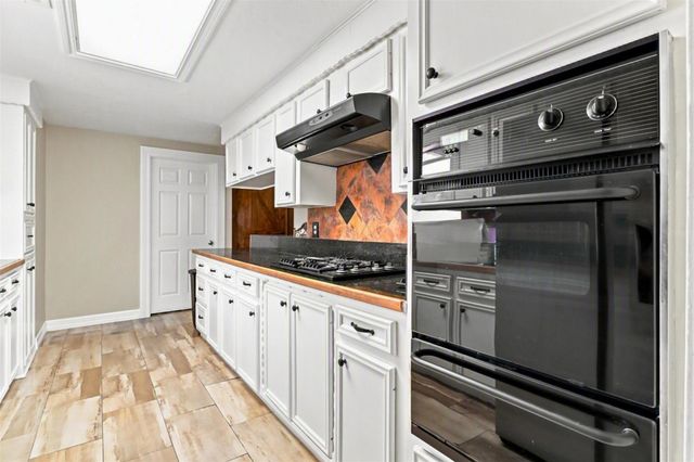 10810 Evangeline Drive, Houston, TX 77013