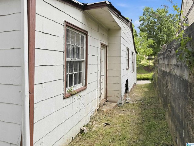 1438 FRED L SHUTTLESWORTH DRIVE, Birmingham, AL 35234