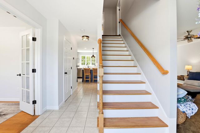 57 Lindsay Road, Hooksett, NH 03106