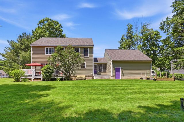 57 Lindsay Road, Hooksett, NH 03106