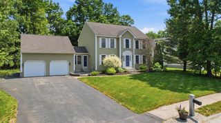 57 Lindsay Road, Hooksett, NH 03106