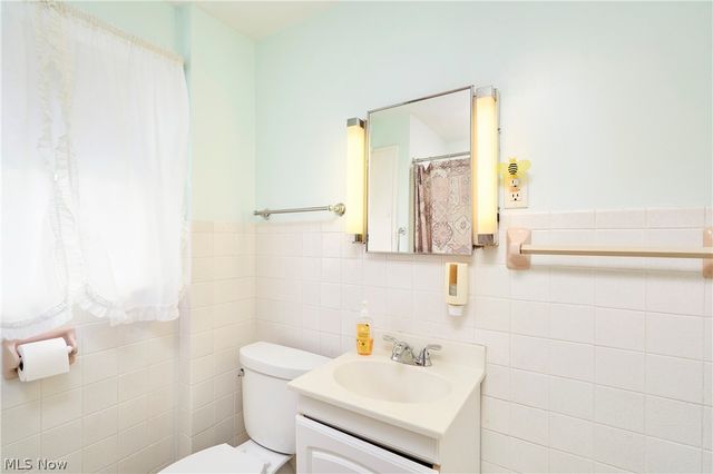 2491 8th Street, Cuyahoga Falls, OH 44221