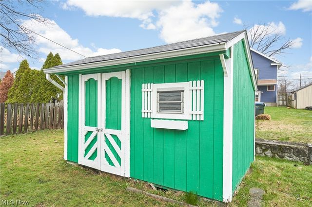 2491 8th Street, Cuyahoga Falls, OH 44221