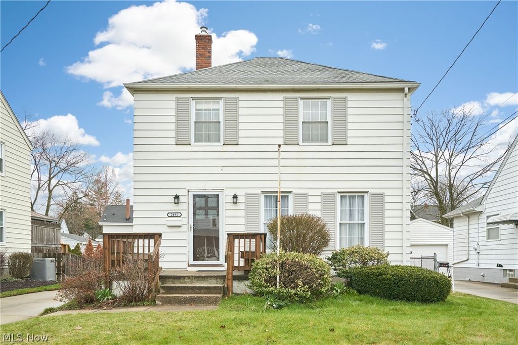 2491 8th Street, Cuyahoga Falls, OH 44221