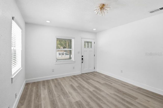 5345 AVON COURT, Orlando, FL 32807