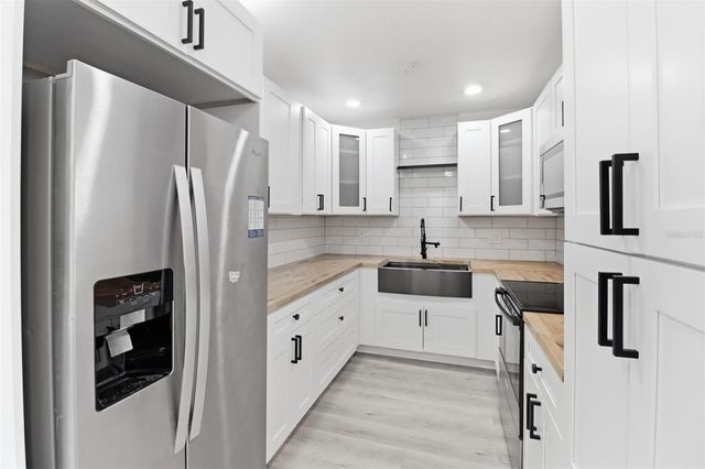 5345 AVON COURT, Orlando, FL 32807